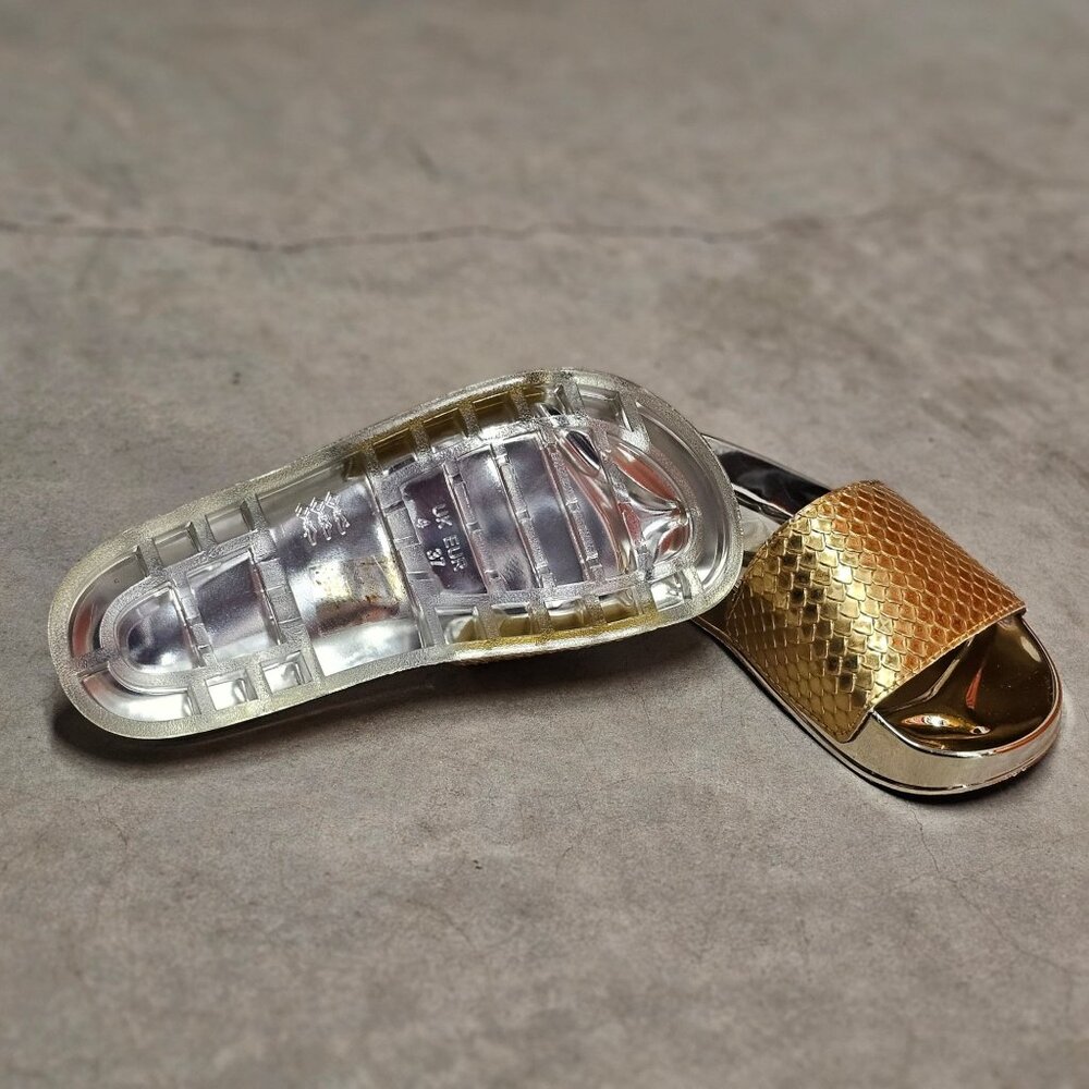 Metallic Gold Snake Pattern Slide Sandals With Reflective Sole - Stylish & Comfo - Picture 5 of 5